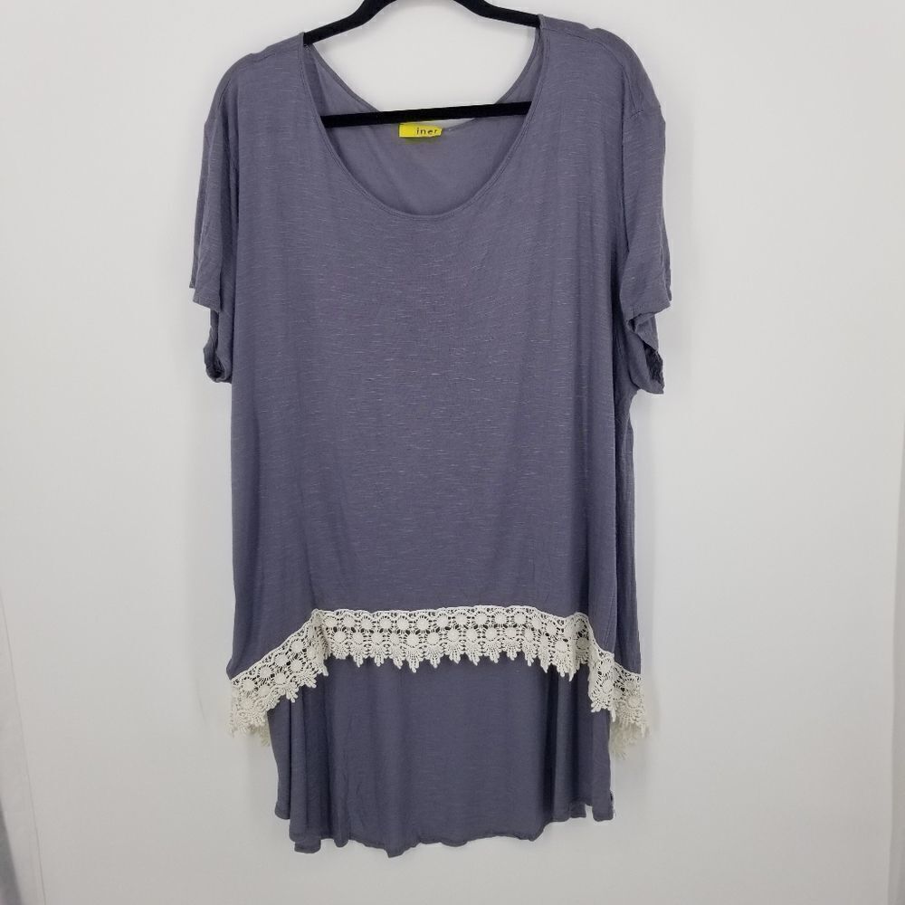 Iner Hi-low Short Sleeve Top with Lace Crochet